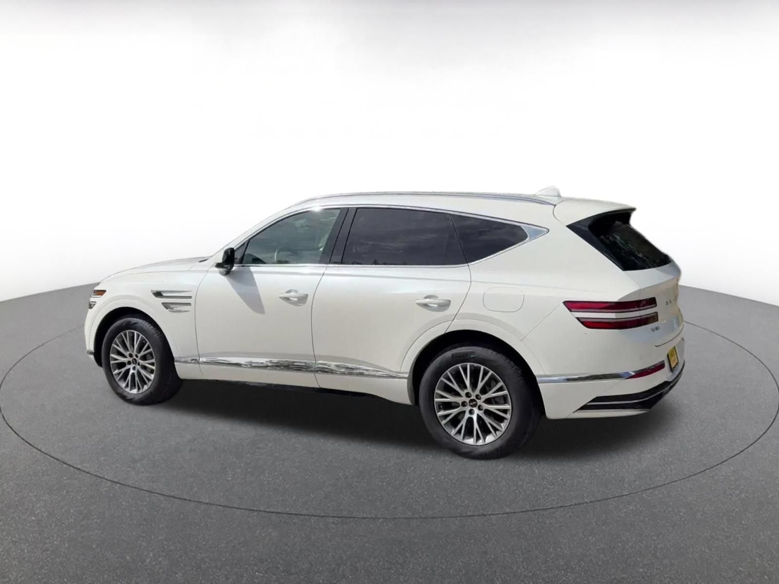 Used 2026 Genesis GV80 2.5T AWD/4WD image 9