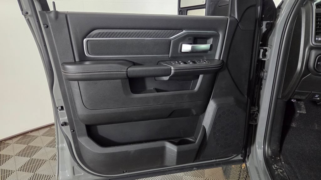 New 2026 RAM 2500 Big Horn AWD/4WD image 11
