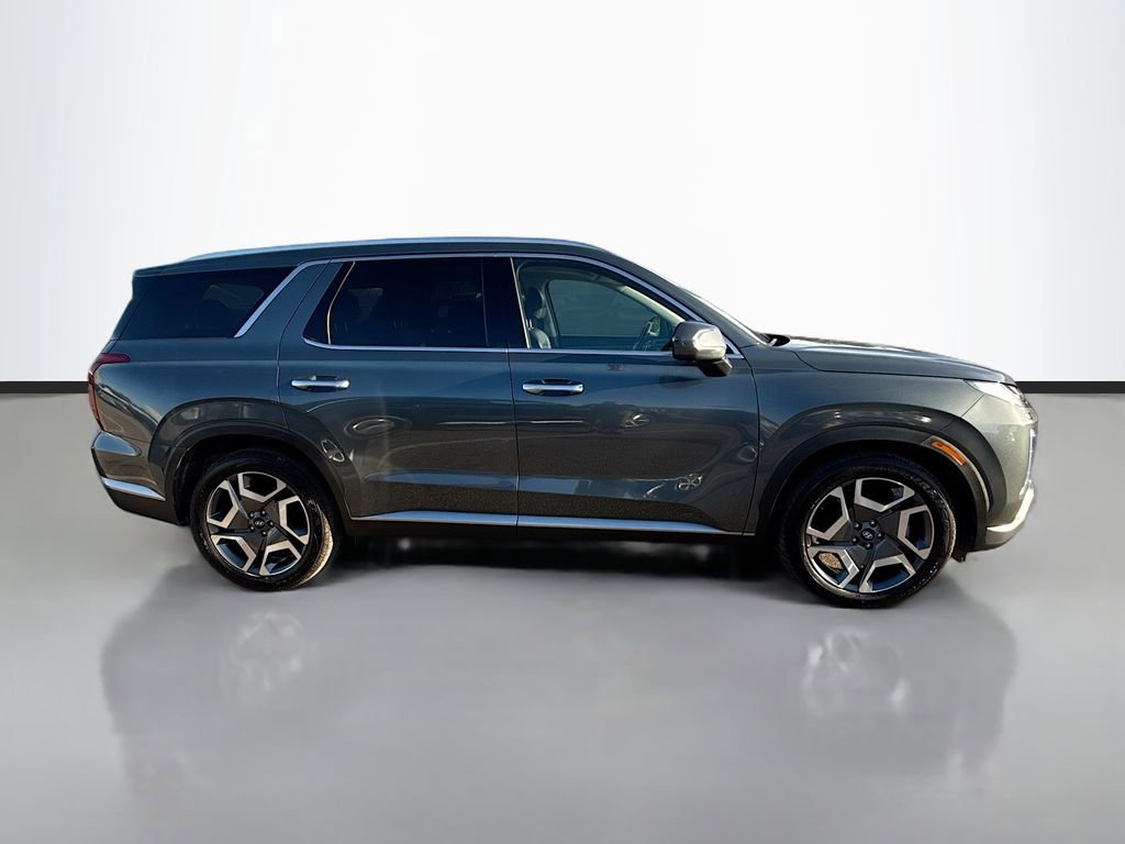 Used 2024 Hyundai Palisade SEL w/ Premium Package image 2