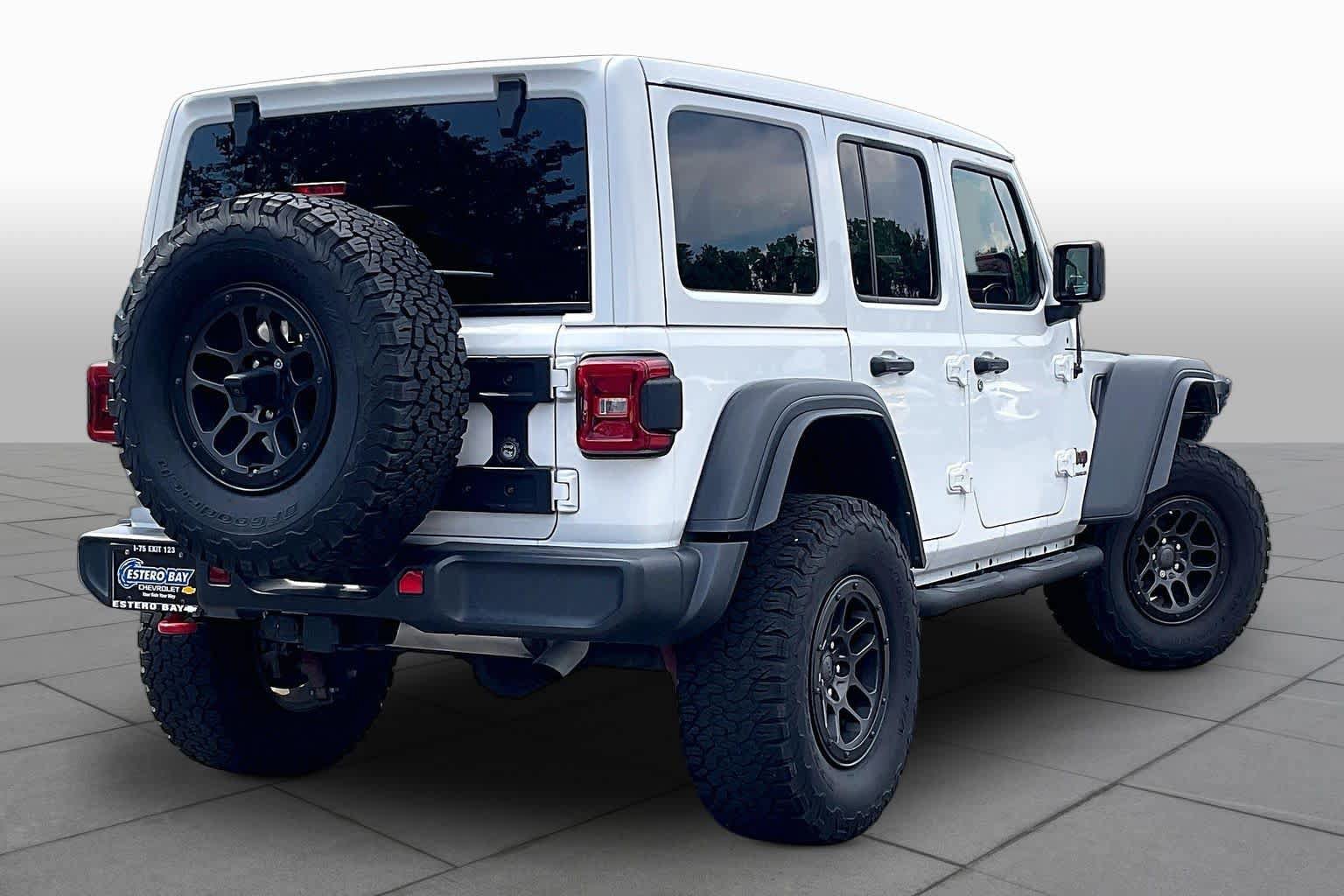 Used 2023 Jeep Wrangler Unlimited Rubicon w/ Xtreme 35 Tire Package AWD/4WD image 13