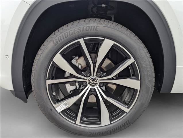 New 2026 Volkswagen Atlas Cross Sport SEL Premium R-Line AWD/4WD image 9