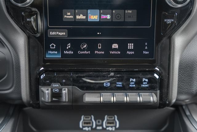 New 2026 RAM 3500 Laramie AWD/4WD image 34