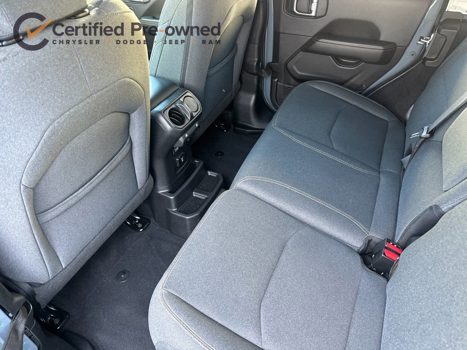 Certified 2025 Jeep Wrangler Unlimited Sahara w/ Safety Group image 13