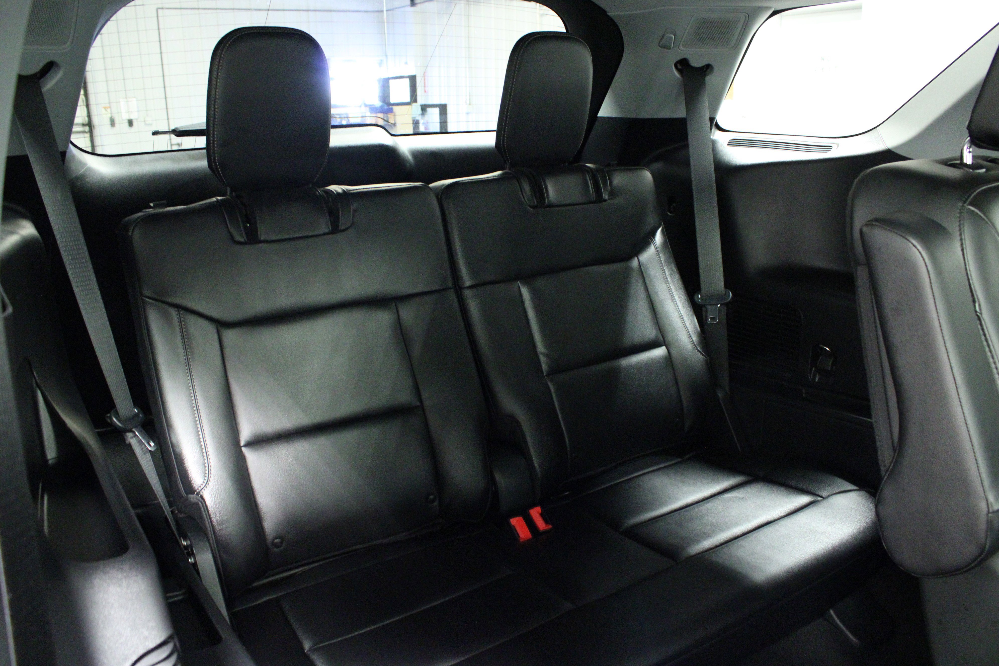 Used 2021 Ford Explorer Limited w/ Equipment Group 301A image 18