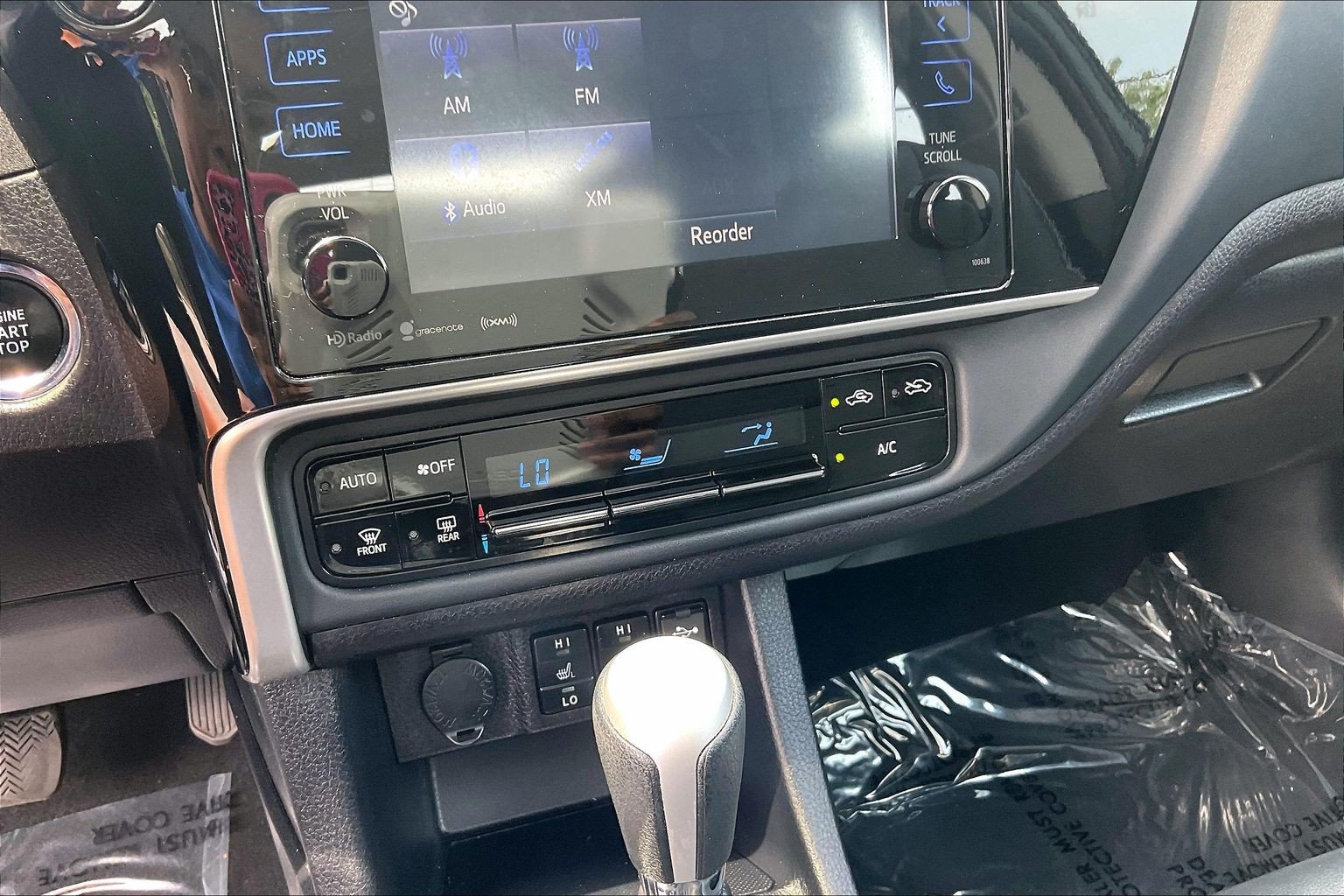 Used 2017 Toyota Corolla XLE FWD image 38