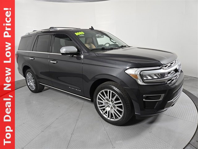 Used 2023 Ford Expedition Platinum image 2