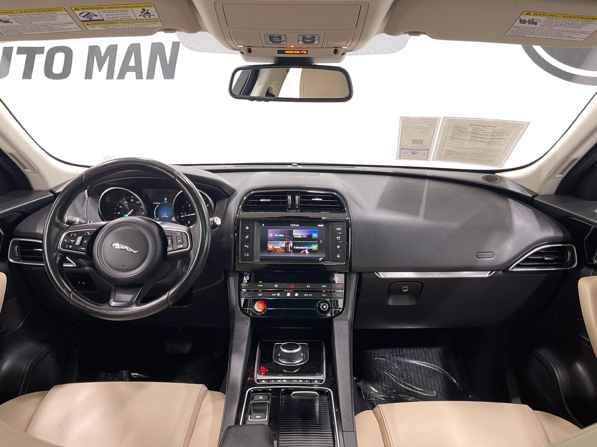 Used 2018 Jaguar F-PACE Premium AWD/4WD image 19