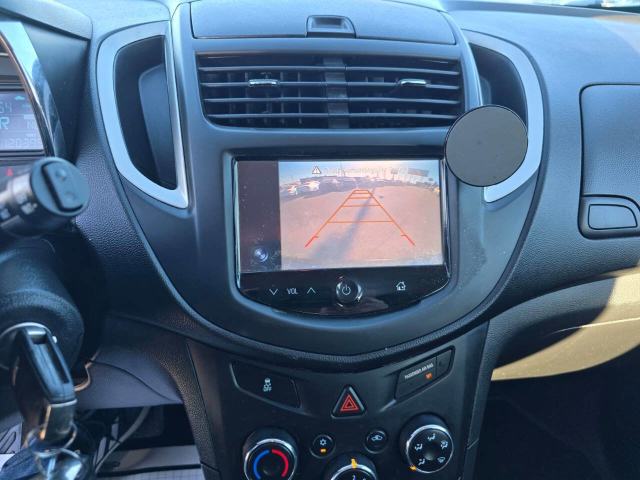 Used 2015 Chevrolet Trax LS FWD image 25