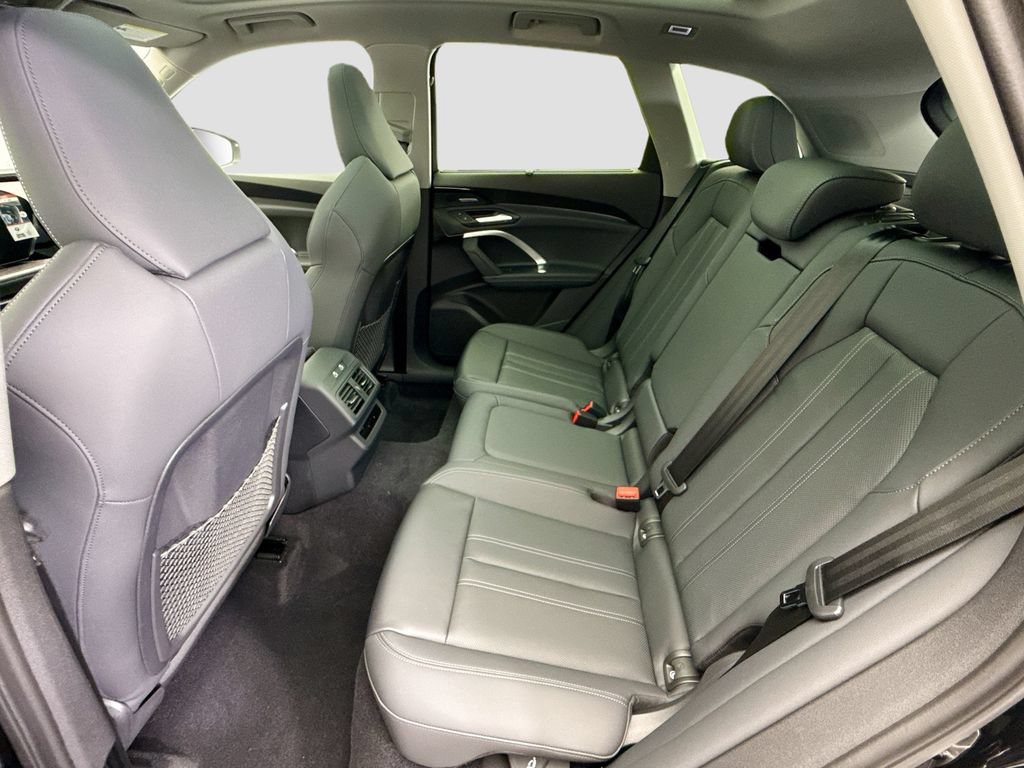 Used 2025 Audi Q5 Premium Plus AWD/4WD image 21