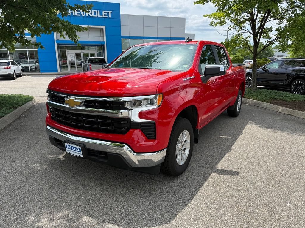 Used 2025 Chevrolet Silverado 1500 LT AWD/4WD image 9