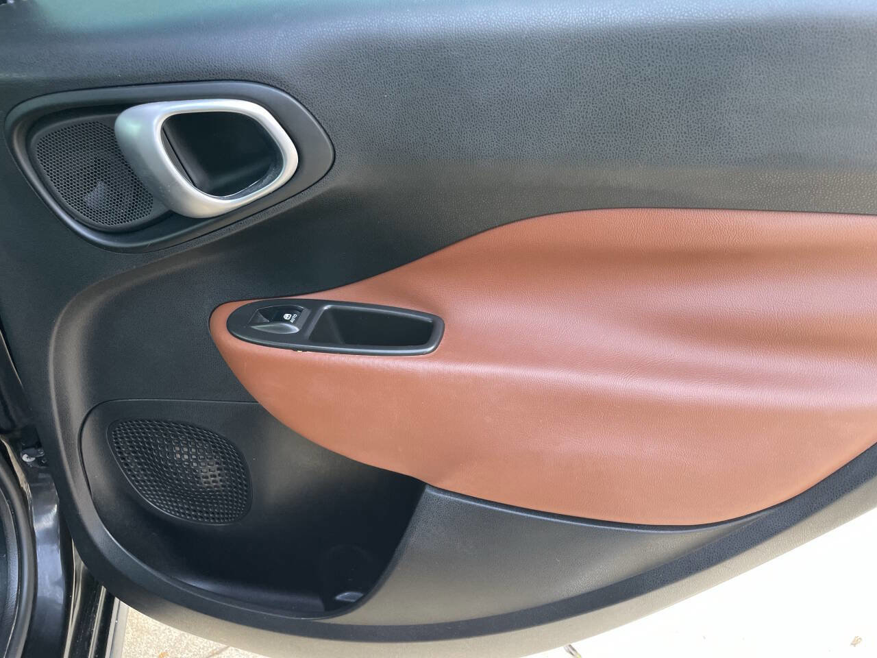 Used 2015 FIAT 500L Trekking image 26