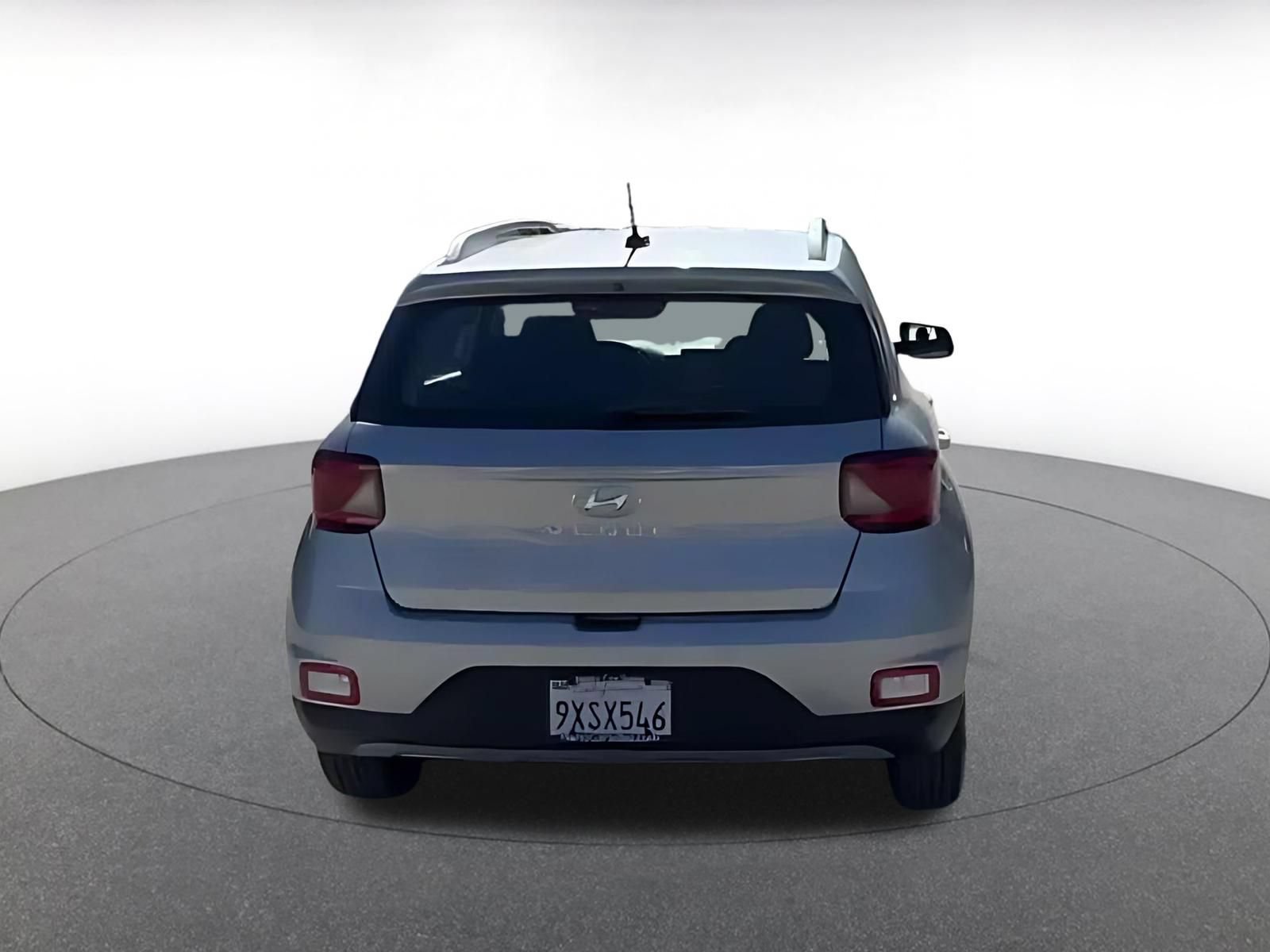Used 2026 Hyundai Venue SEL FWD image 12