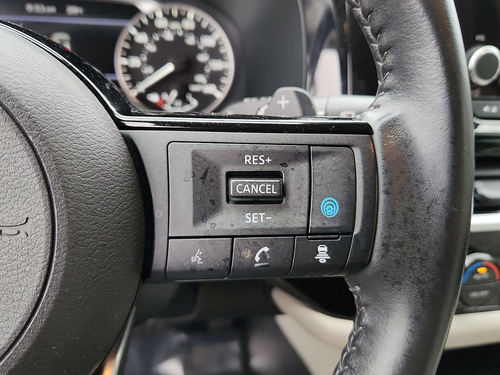 Used 2022 Nissan Pathfinder SV image 21