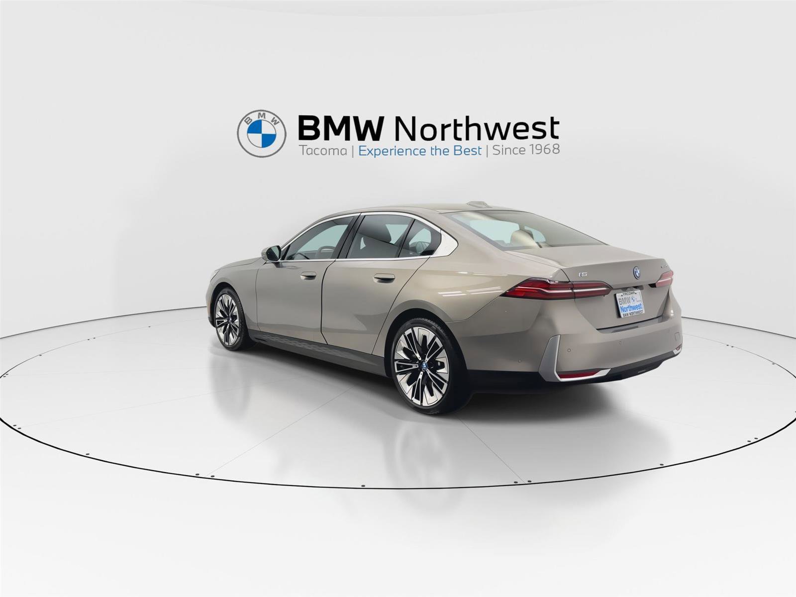 Certified 2024 BMW i5 eDrive40i w/ Premium Package RWD image 12
