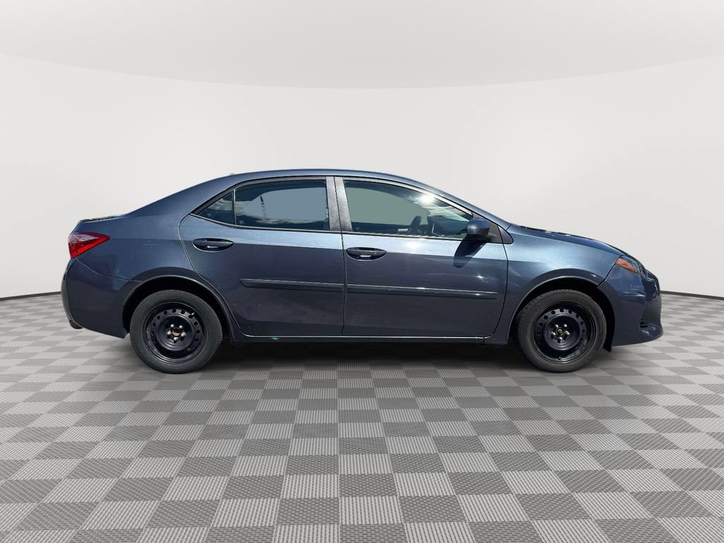 Used 2018 Toyota Corolla LE FWD image 8