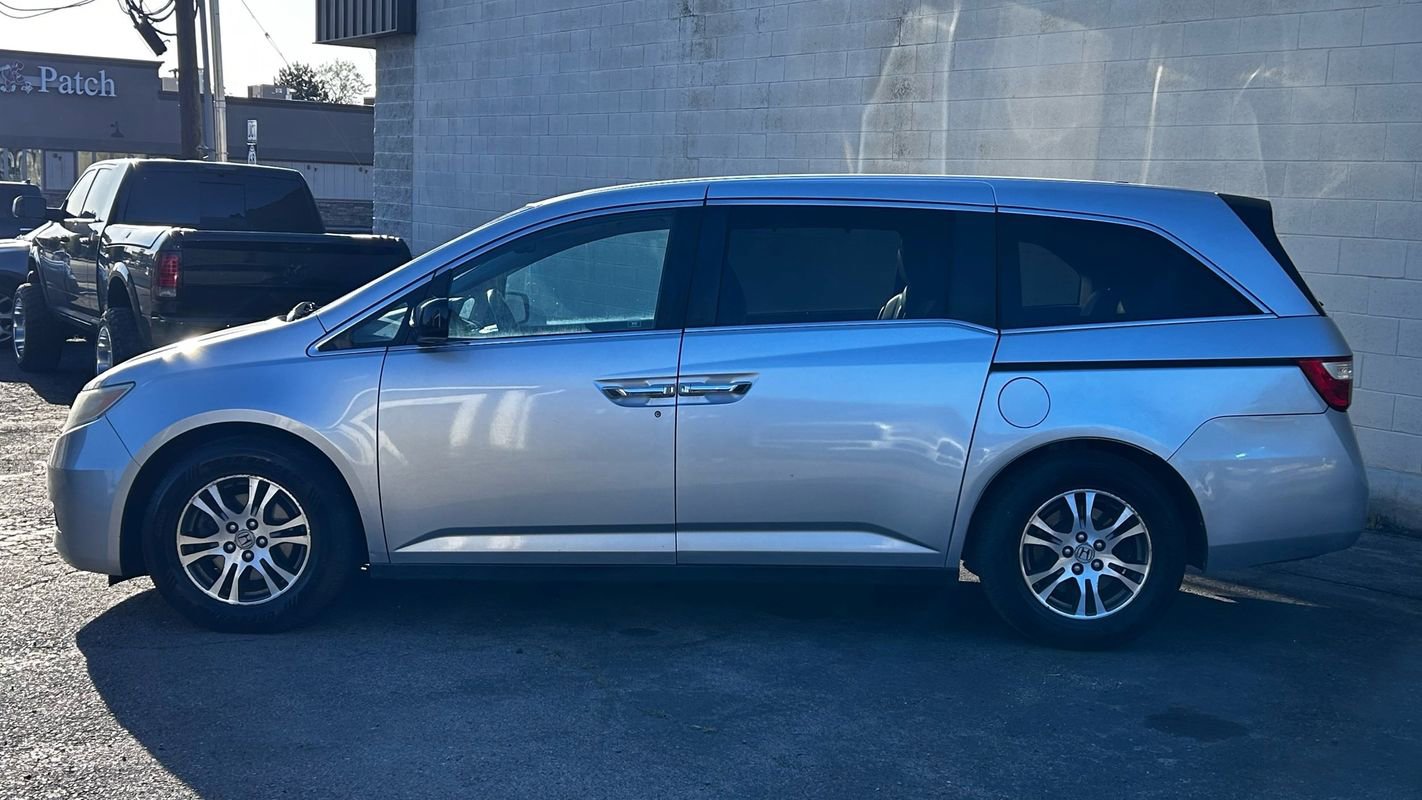 Used 2011 Honda Odyssey EX-L image 2