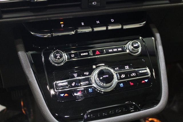 Used 2021 Lincoln Corsair FWD w/ Premium Package image 14