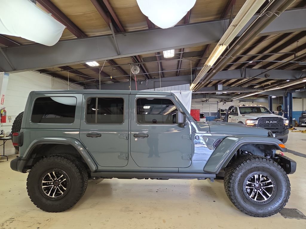 Used 2024 Jeep Wrangler Unlimited Rubicon image 4