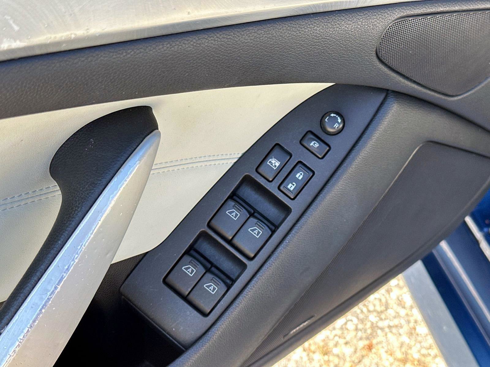 Used 2013 INFINITI G37 Sport w/ Premium Pkg image 13