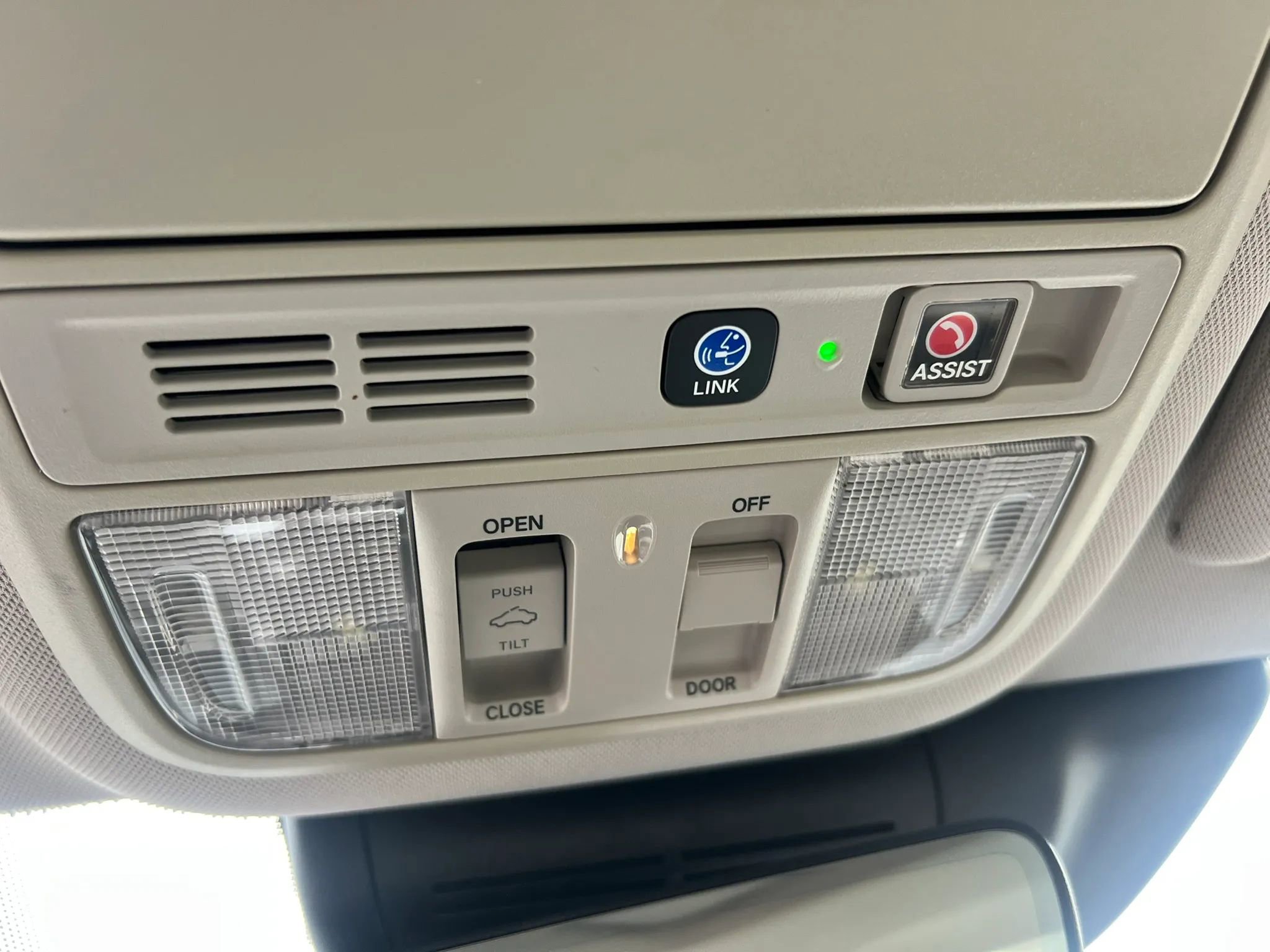 Used 2018 Honda Accord Touring image 22