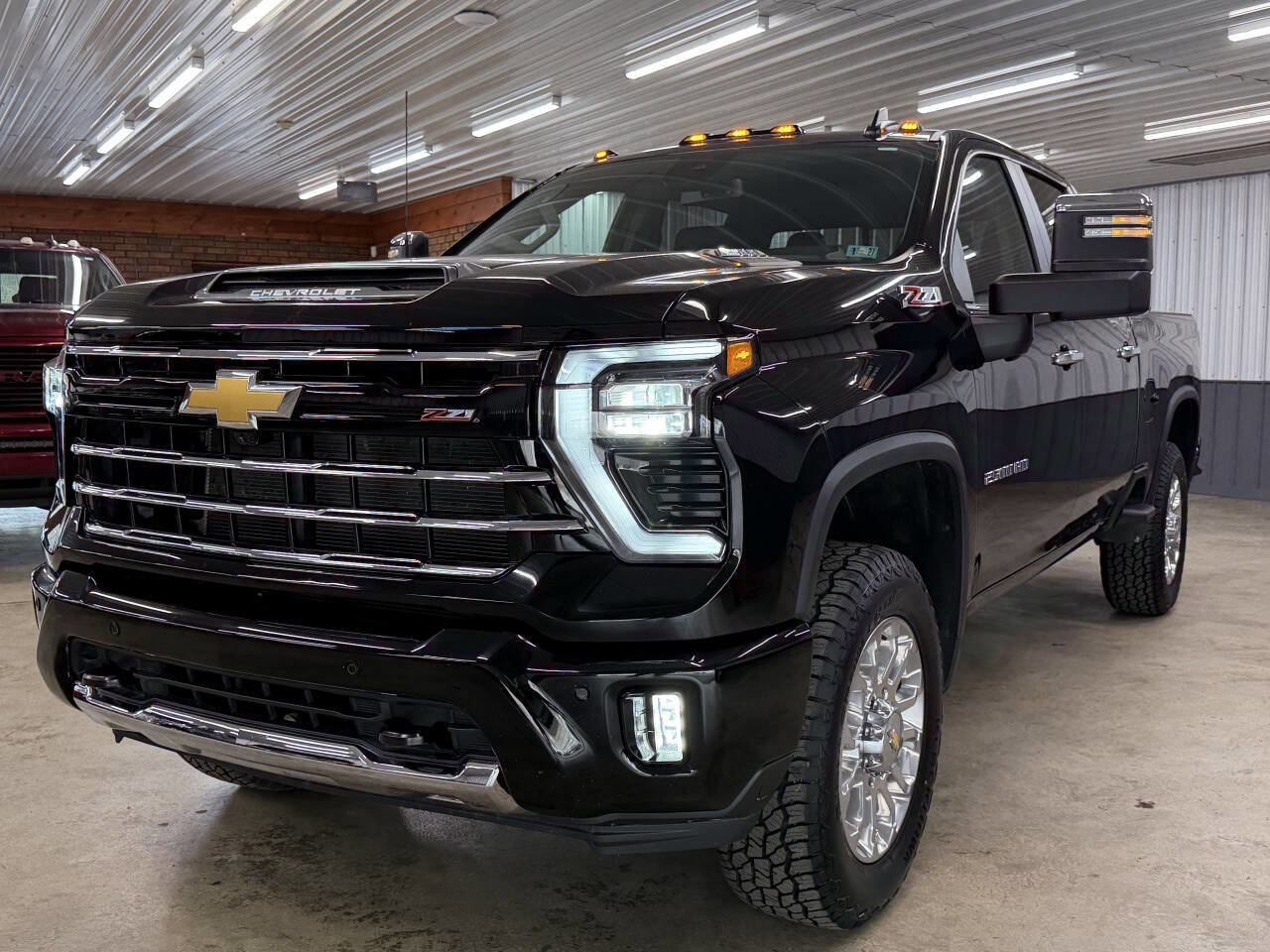 Used 2025 Chevrolet Silverado 2500 LT w/ Z71 Chrome Sport Edition image 6
