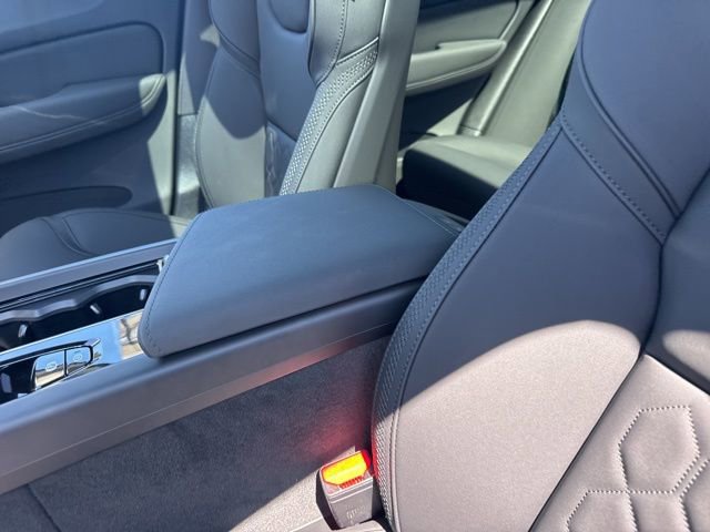 New 2026 Volvo XC60 B5 Plus w/ Climate Package image 17