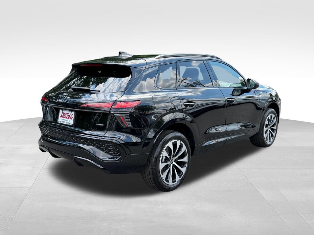 New 2026 Audi Q3 quattro 2.0T AWD/4WD image 7