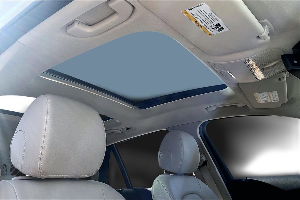 Used 2022 Mercedes-Benz GLC 300 image 17