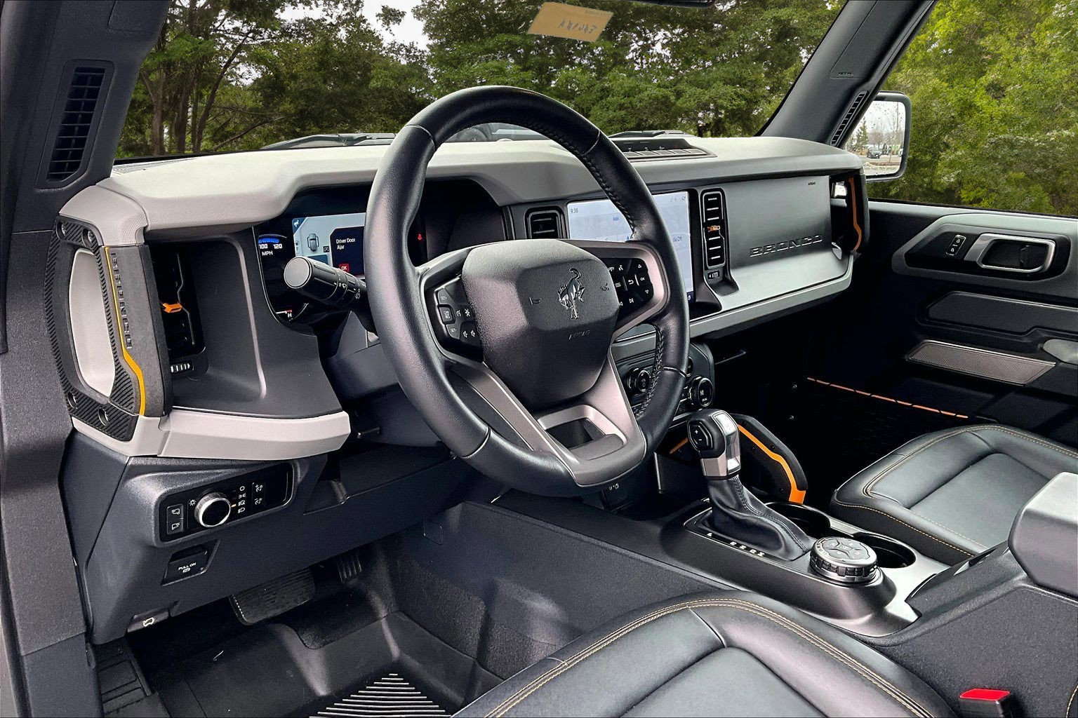 Used 2023 Ford Bronco Badlands image 16