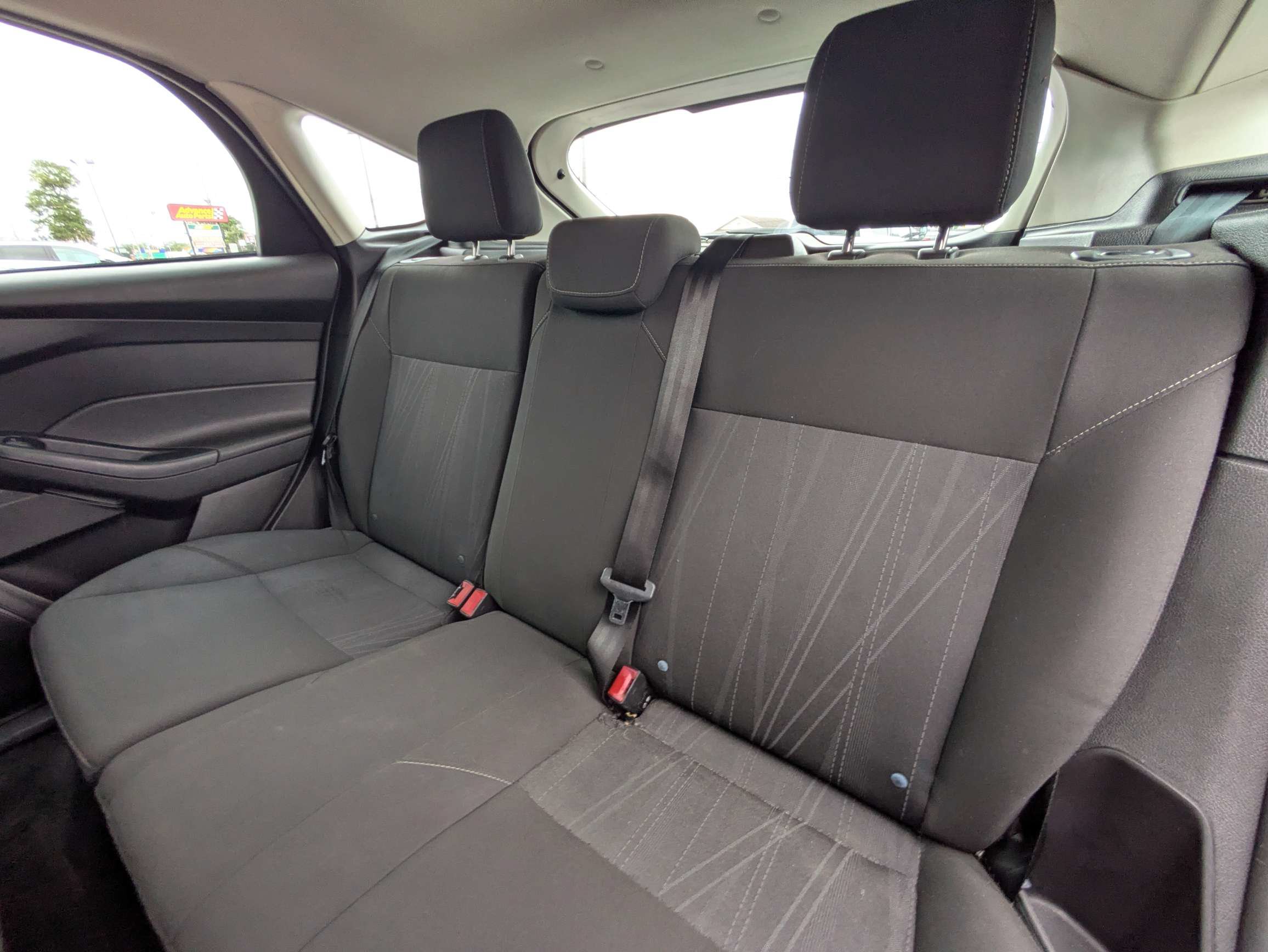 Used 2015 Ford Focus SE FWD image 14