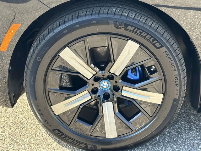 Certified 2024 BMW iX xDrive50 w/ Premium Package AWD/4WD image 14