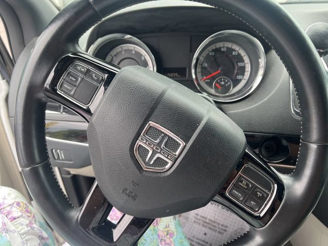 Used 2019 Dodge Grand Caravan SXT FWD image 10