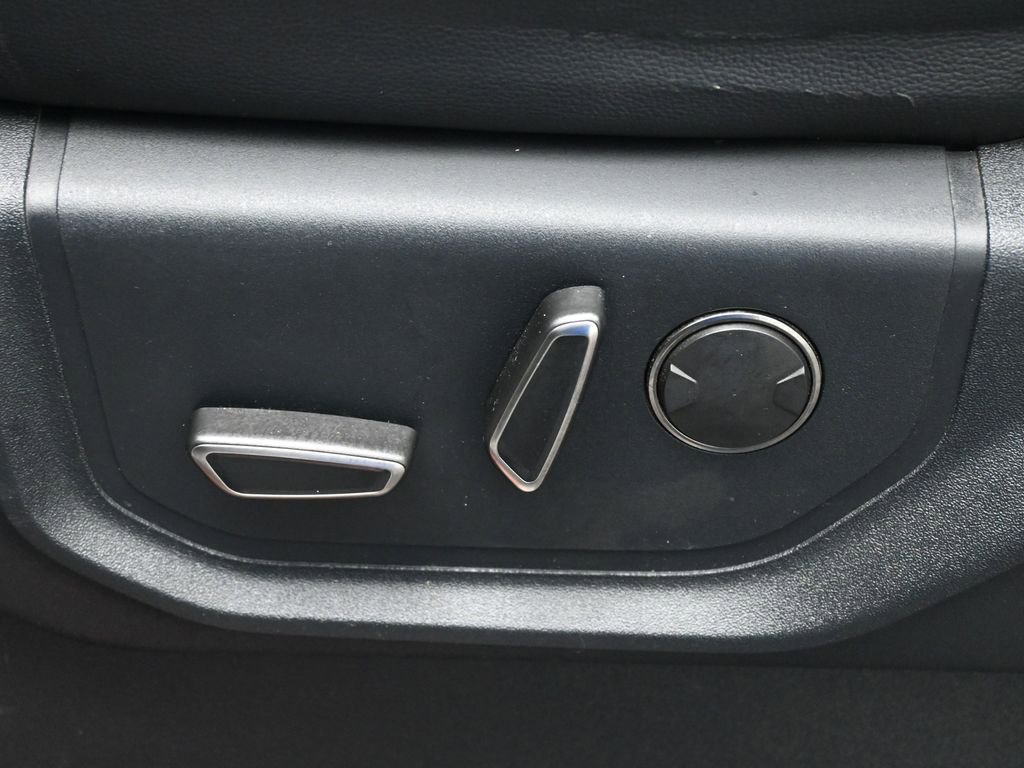 Certified 2020 Ford F150 Raptor w/ Equipment Group 801A Mid image 11