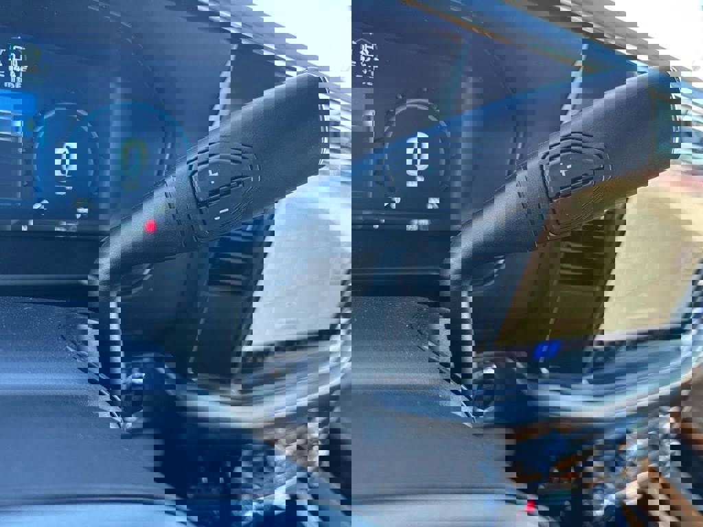 New 2026 Ford F250 Lariat w/ Black Appearance Package image 36