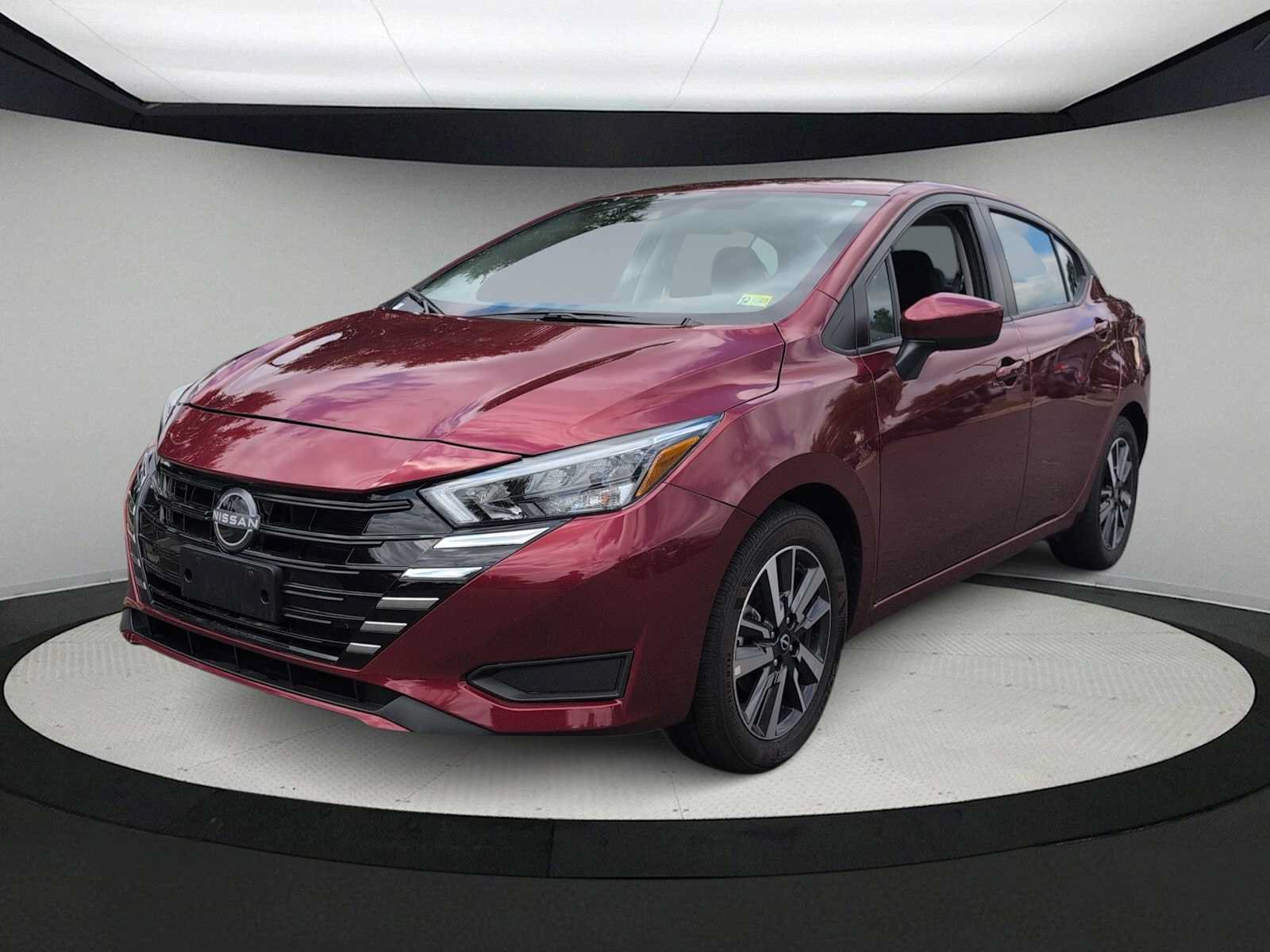 Used 2025 Nissan Versa SV FWD image 4