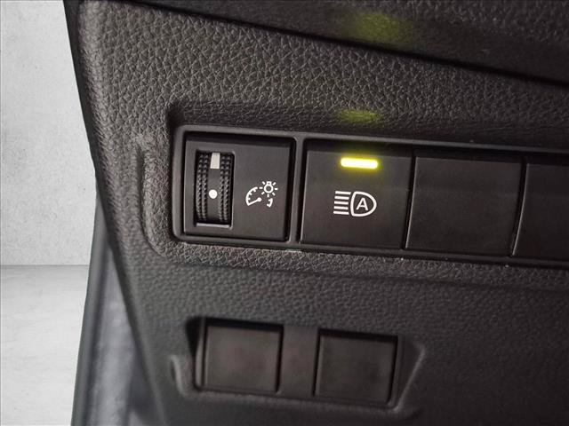 Used 2024 Toyota Corolla Cross LE FWD image 13