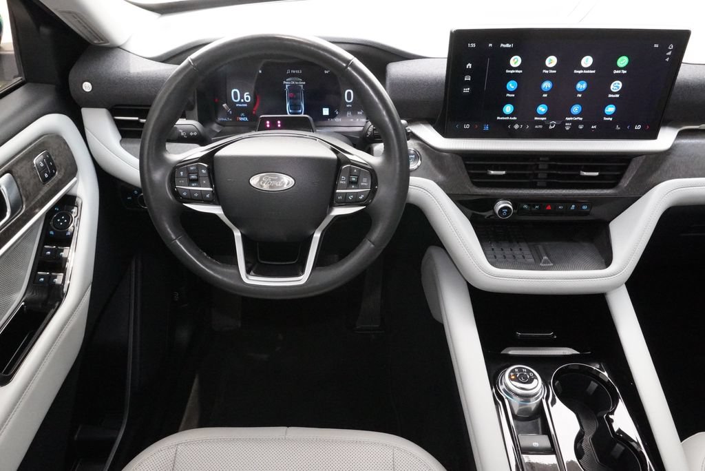 Used 2025 Ford Explorer Platinum w/ Ultimate Package RWD image 23
