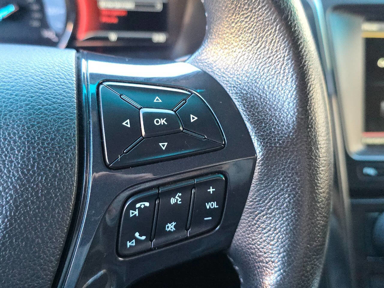 Used 2016 Ford Explorer XLT w/ Equipment Group 202A image 29