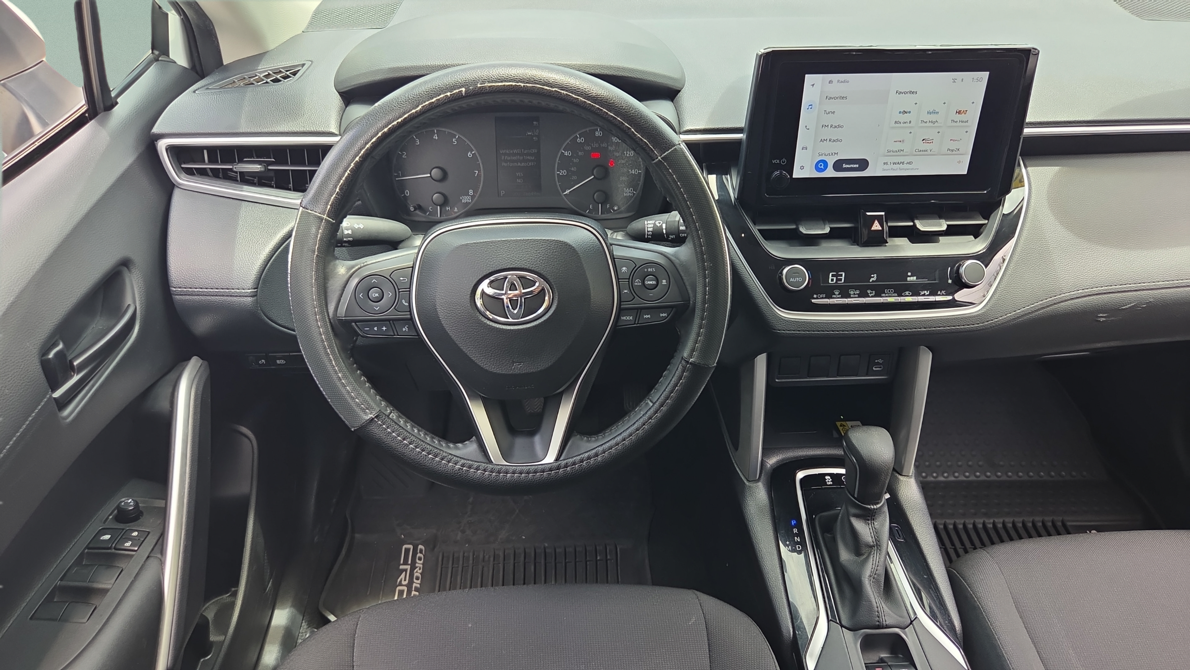 Used 2023 Toyota Corolla Cross LE AWD/4WD image 11