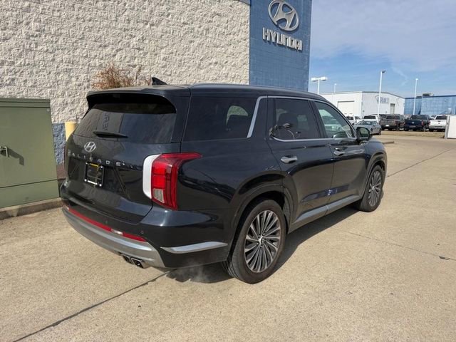 Used 2024 Hyundai Palisade Calligraphy image 3