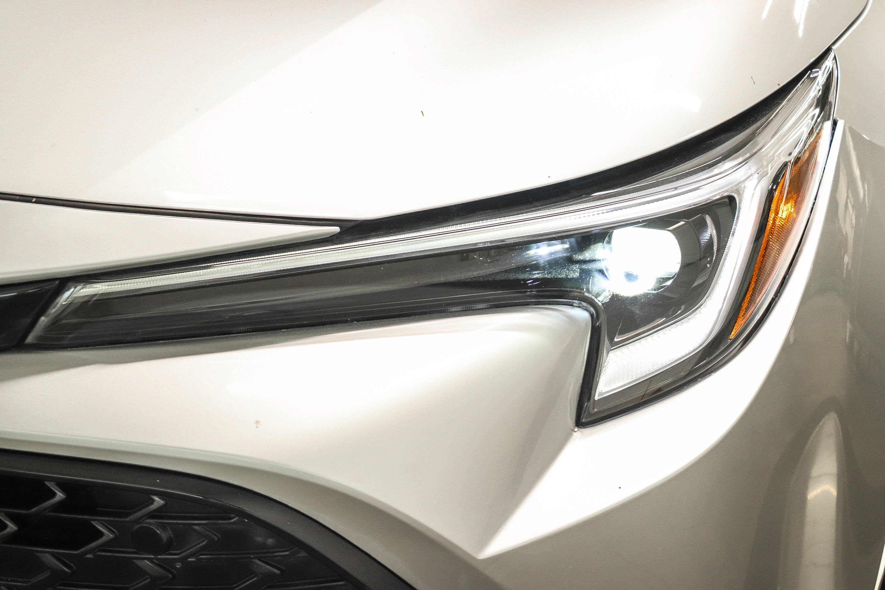 Used 2023 Toyota Corolla XSE FWD image 9