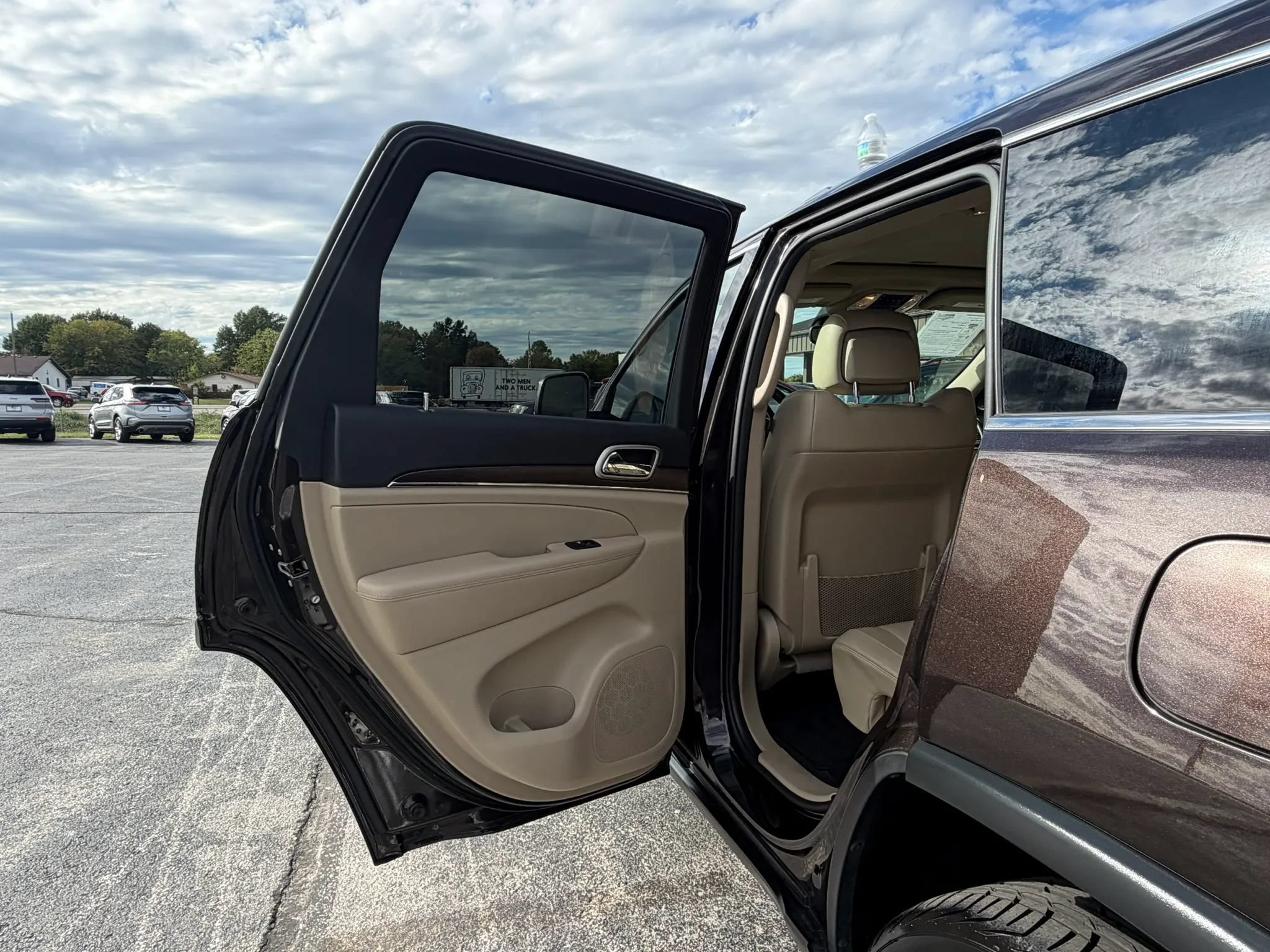 Used 2017 Jeep Grand Cherokee Limited RWD image 18
