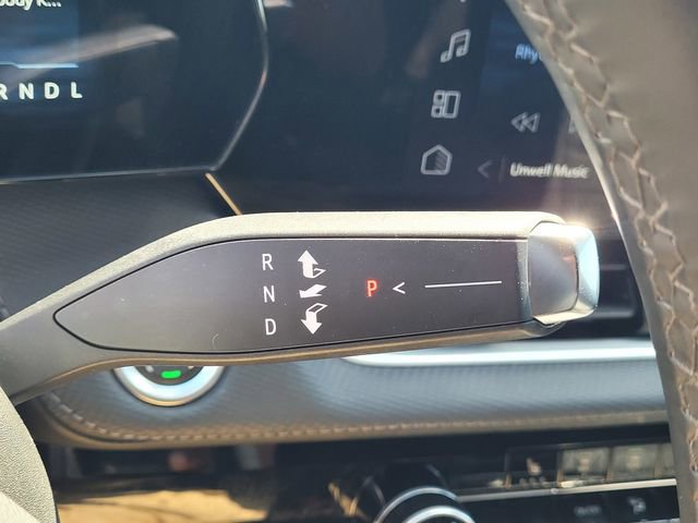 Used 2025 Chevrolet Equinox LT FWD image 18