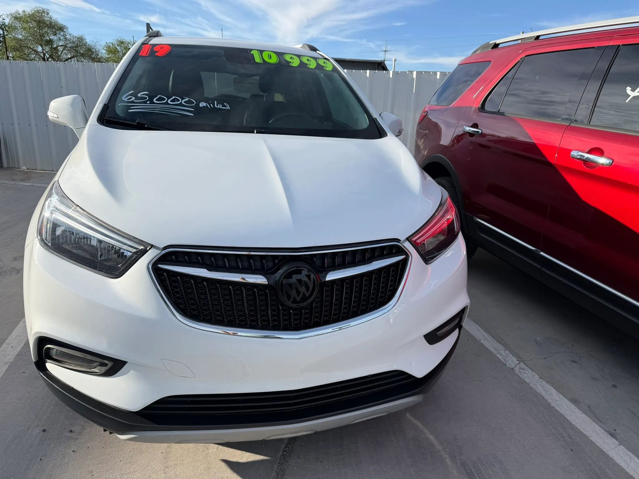 Used 2019 Buick Encore Sport Touring FWD image 2