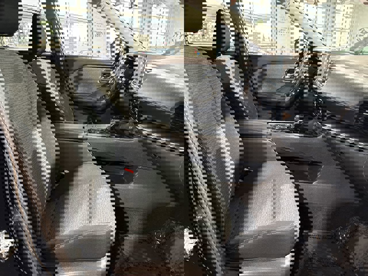 Used 2023 Nissan Rogue SV image 23