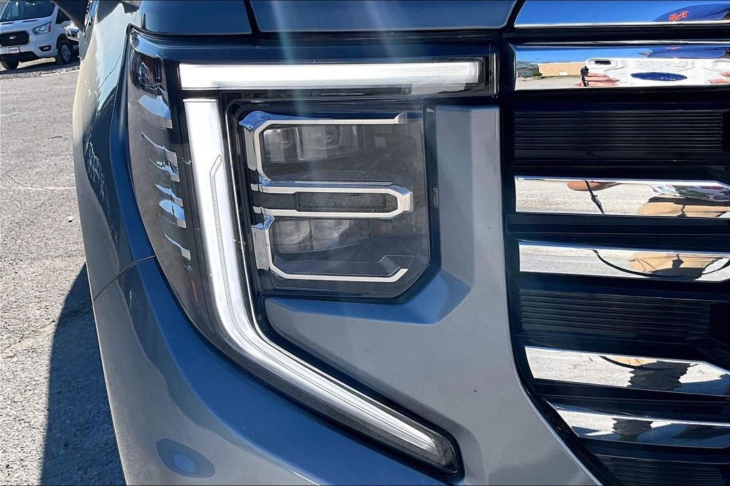 Used 2024 GMC Sierra 1500 SLT w/ SLT Premium Plus Package image 31