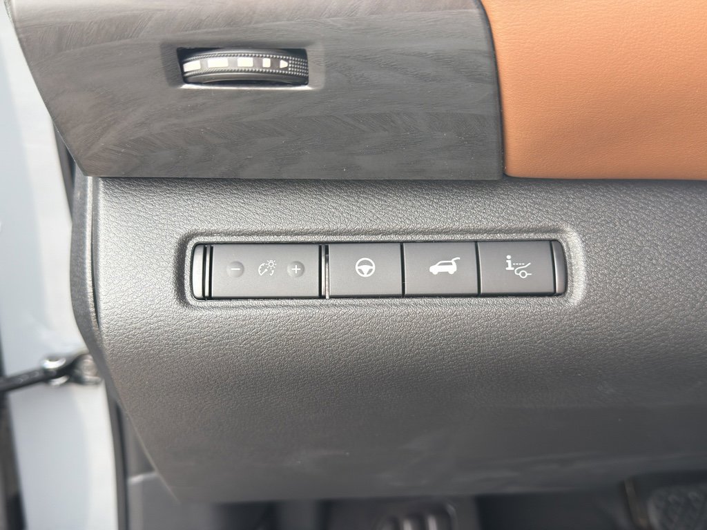 New 2026 Nissan Pathfinder Platinum image 23