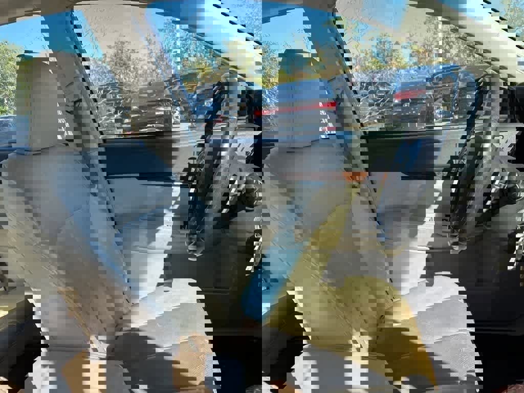 Used 2013 Subaru Legacy 2.5i Limited image 8