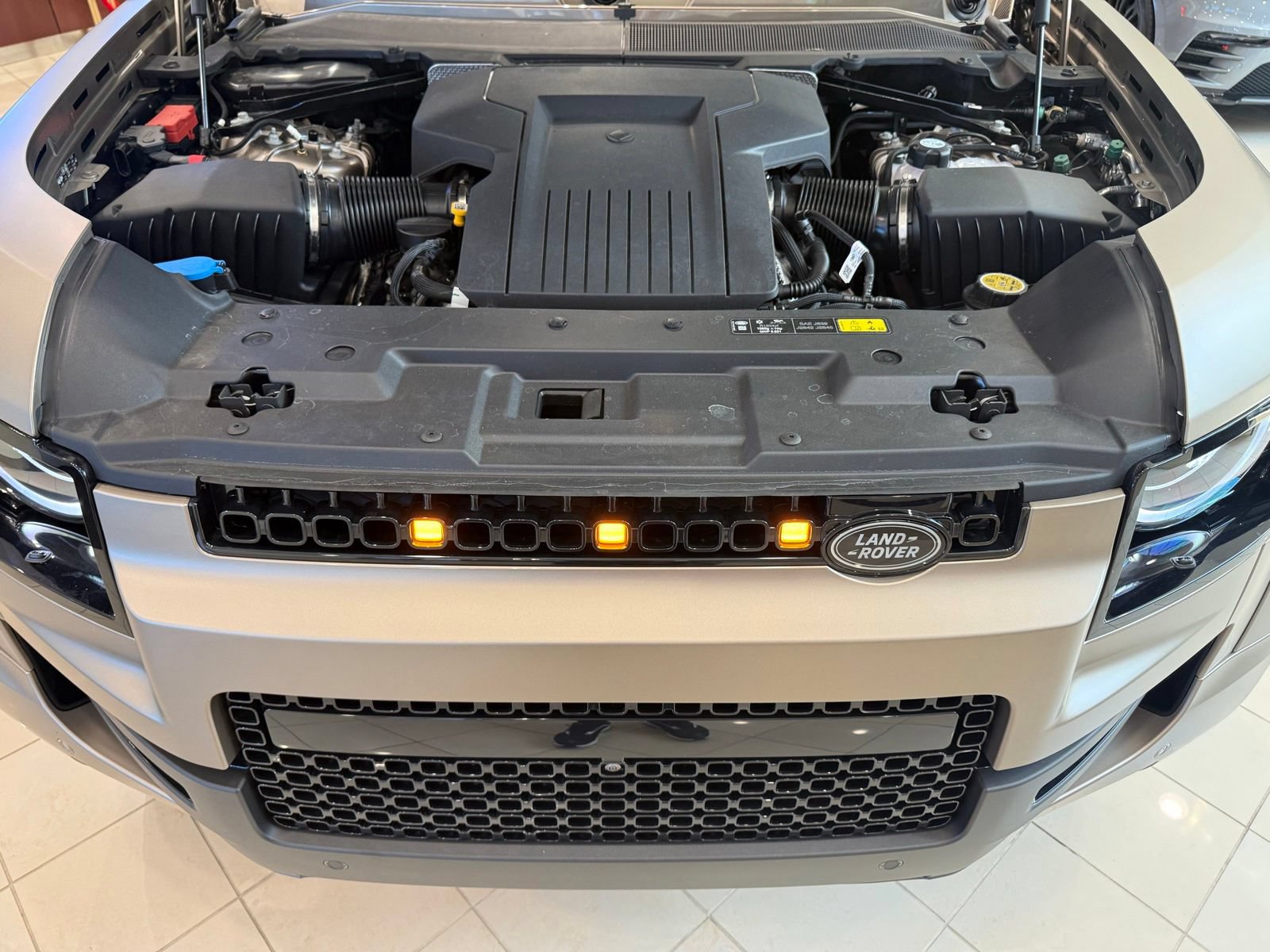 New 2026 Land Rover Defender 110 OCTA AWD/4WD image 47