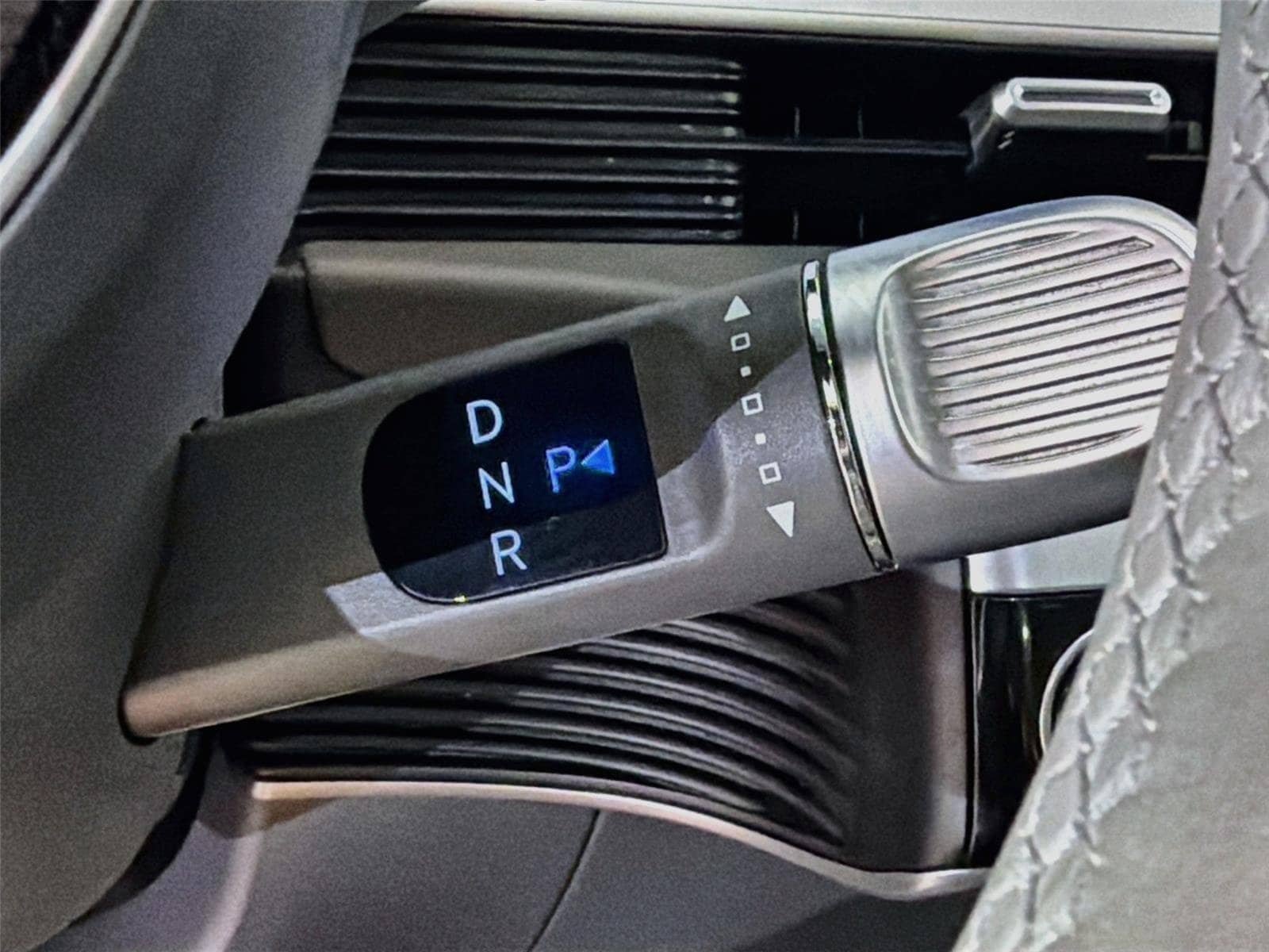 Used 2024 Hyundai Ioniq 5 SEL RWD image 18